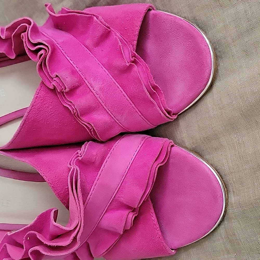 Kenneth Cole New York Laken Ruffle Strap Slide Hot Pink, Block Heel Sandal 8 M - Picture 9 of 10